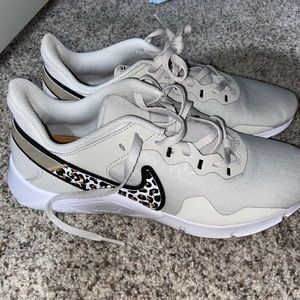 Nike cheetah print shoes